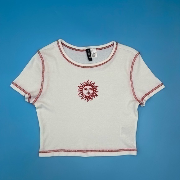 Divided Tops - NWOT- DIVIDED Graphic Crop Top Shirt